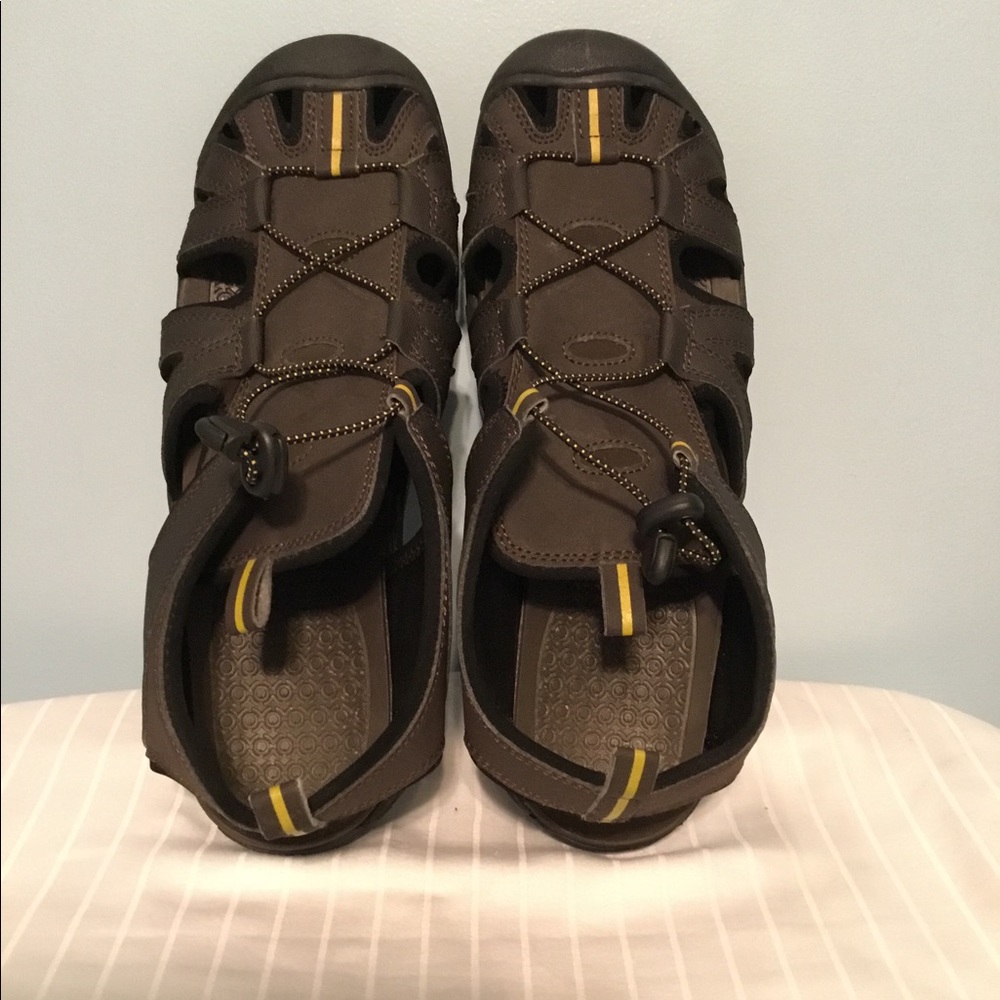 5🌟 Men’s Sandals (EXCELLENT CONDITION)